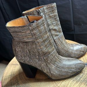 Bill Reid Booties